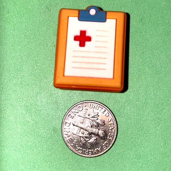 (10 for $15) Medical Clip Board Nurse Doctor RN Crocs Shoe Charms - Picture 1 of 1
